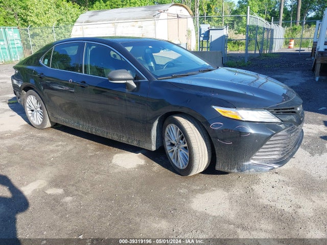 Toyota CAMRY XLE 2018 4T1B11HK2JU009838 main image
