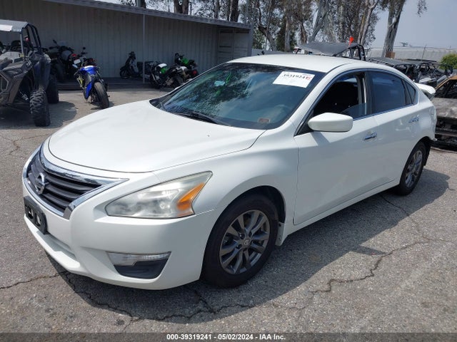 Nissan Altima 2.5 S 2015 1N4AL3AP9FN396827 Image 2