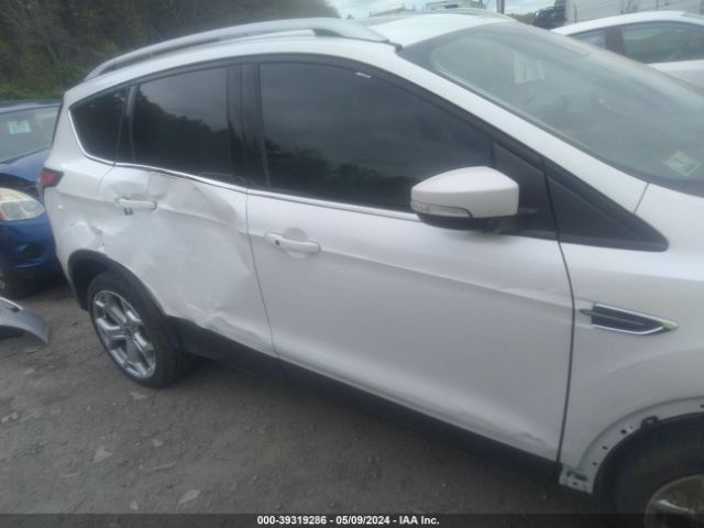 1FMCU9J94HUD23163 Ford Escape Titanium