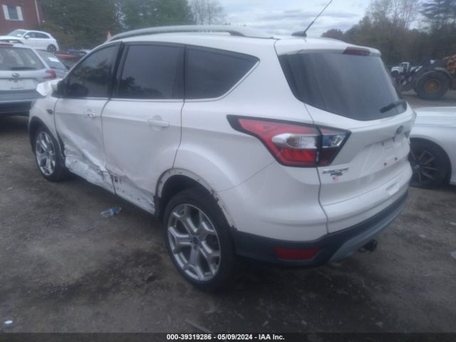 1FMCU9J94HUD23163 Ford Escape Titanium
