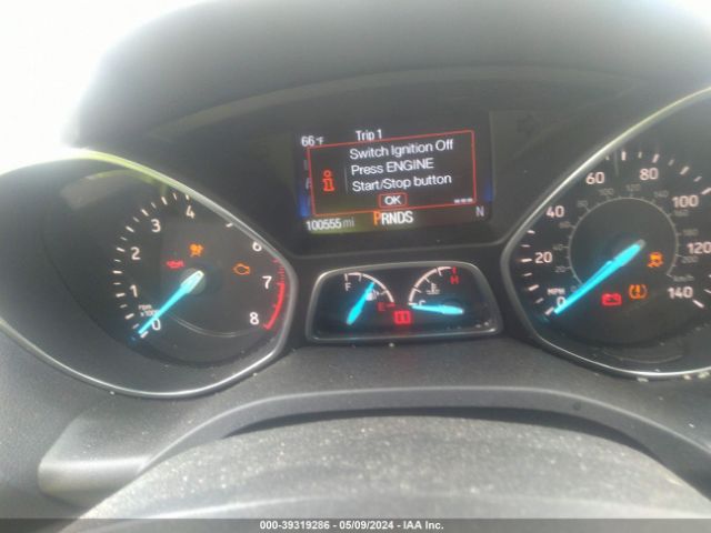 1FMCU9J94HUD23163 Ford Escape Titanium