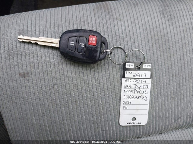 Toyota Prius C Two 2014 JTDKDTB36E1573086 Image 11