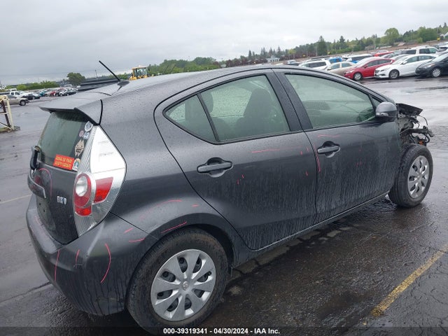 Toyota Prius C Two 2014 JTDKDTB36E1573086 Image 4