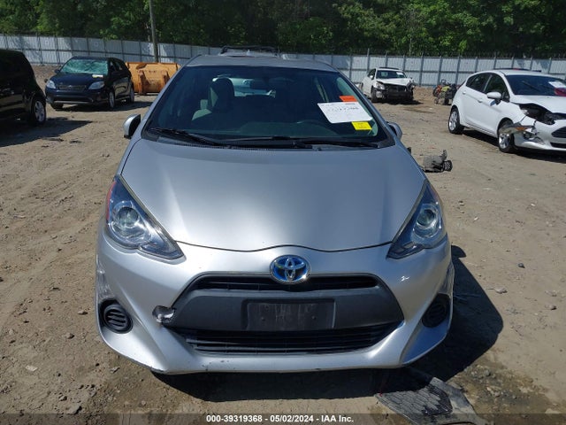 Toyota Prius C One 2015 JTDKDTB34F1580801 Image 12