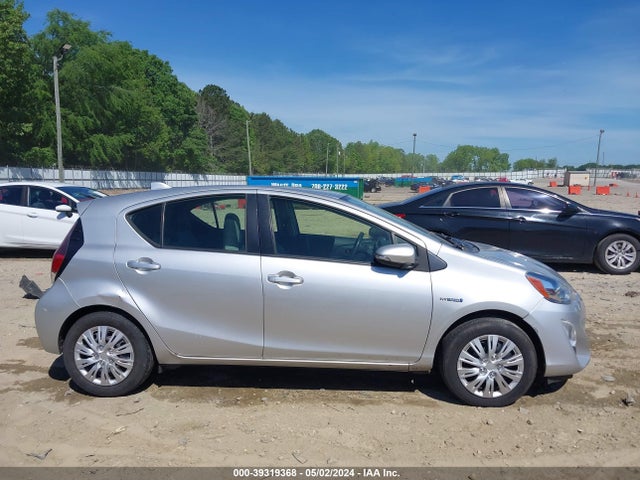 Toyota Prius C One 2015 JTDKDTB34F1580801 Image 13