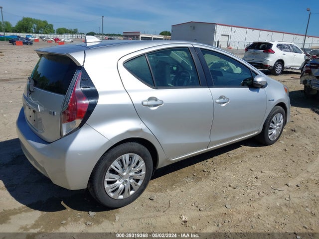 Toyota Prius C One 2015 JTDKDTB34F1580801 Image 4