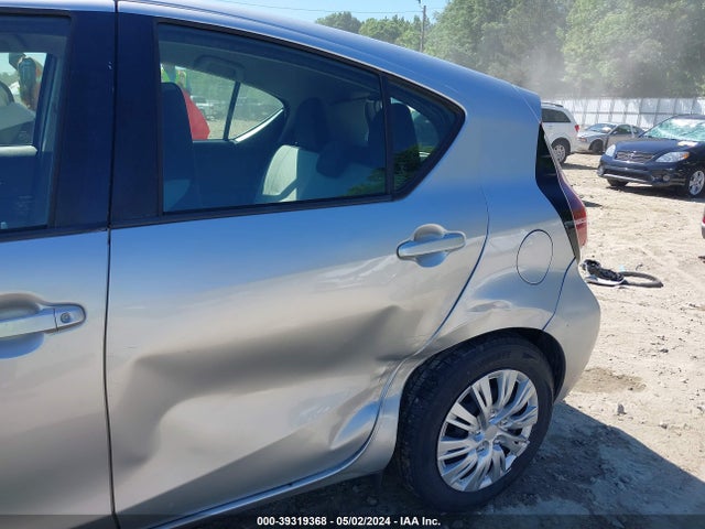 Toyota Prius C One 2015 JTDKDTB34F1580801 Image 6