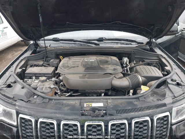 1C4RJEAGXHC637744 Jeep Grand Cherokee Laredo 4x2
