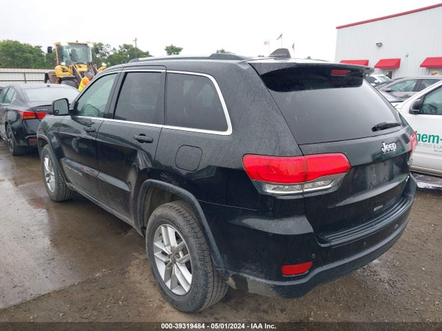 1C4RJEAGXHC637744 Jeep Grand Cherokee Laredo 4x2