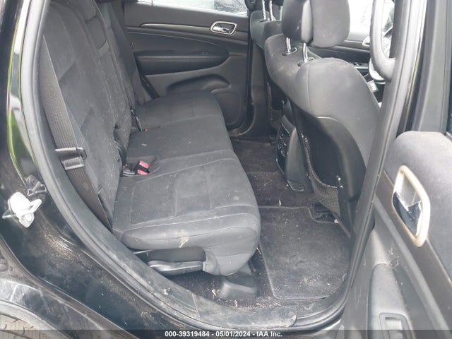 1C4RJEAGXHC637744 Jeep Grand Cherokee Laredo 4x2