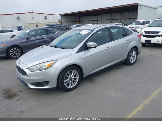 Ford FOCUS SE 2017 1FADP3F24HL300177 Image 2