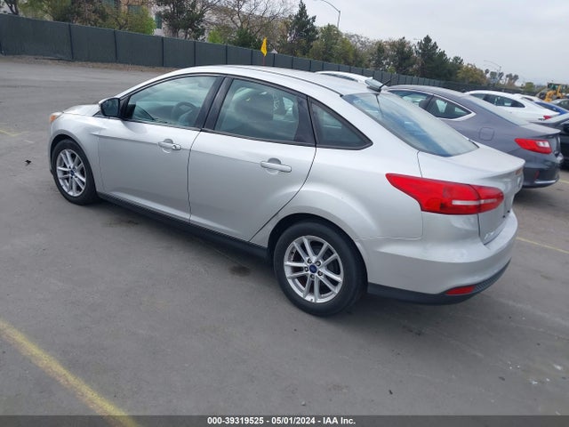 Ford FOCUS SE 2017 1FADP3F24HL300177 Image 3
