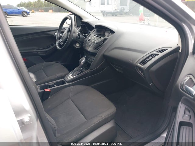 Ford FOCUS SE 2017 1FADP3F24HL300177 Image 5