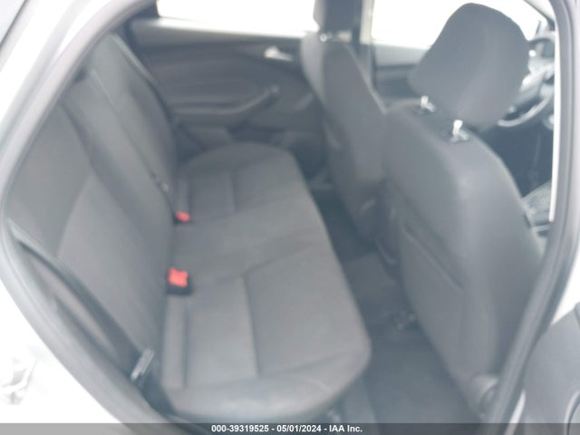 Ford FOCUS SE 2017 1FADP3F24HL300177 Image 8