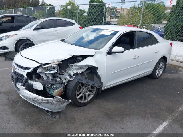 Chevrolet MALIBU 1LT 2015 1G11C5SL0FF164279 Image 2