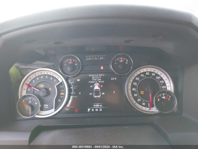 1C6RR7GT1HS568755 RAM 1500 Big Horn Quad Cab 4x4 6'4 Box