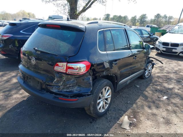 WVGSV7AXXHK031279 Volkswagen Tiguan 2.0t Wolfsburg Edition
