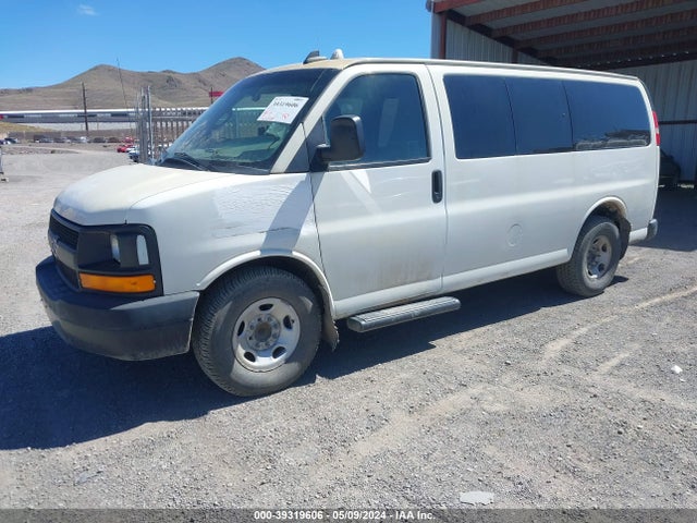 Chevrolet Express 2500 Ls 2016 1GAWGEFFXG1328229 Image 2