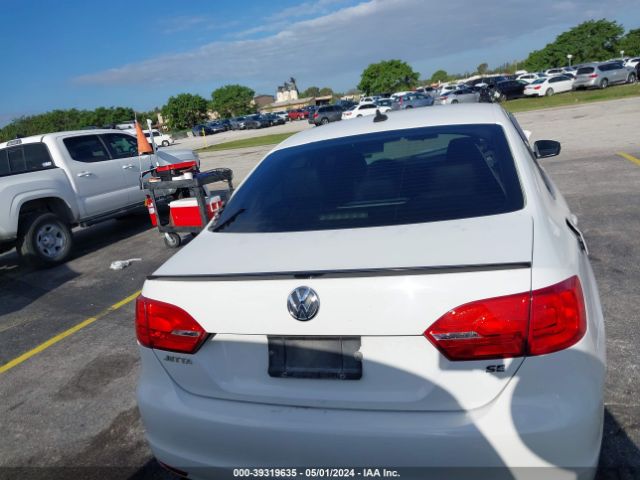 3VWD07AJXEM364221 Volkswagen Jetta 1.8t Se