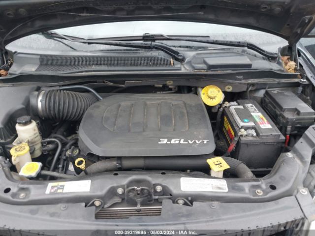 2C4RC1GG3ER163777 Chrysler Town & Country Limited