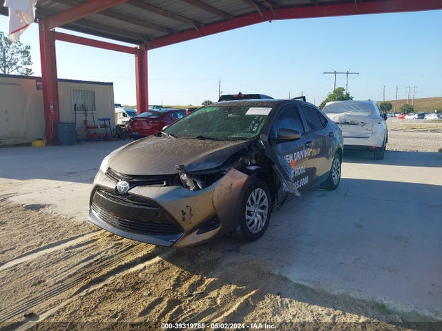Toyota COROLLA LE 2017 2T1BURHE9HC943166 Image 2