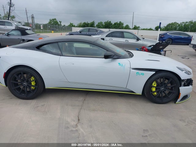 Aston Martin DB11 2020 SCFRMFEV5LGL09012 Image 13