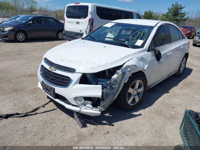 Chevrolet Cruze 1lt Auto 2015 1G1PC5SB2F7125513 Image 2