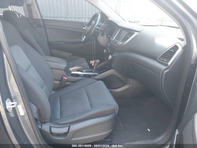 Hyundai Tucson Value 2018 KM8J3CA24JU683632 Image 5