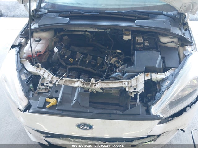 Ford FOCUS SE 2017 1FADP3K20HL223927 Image 10