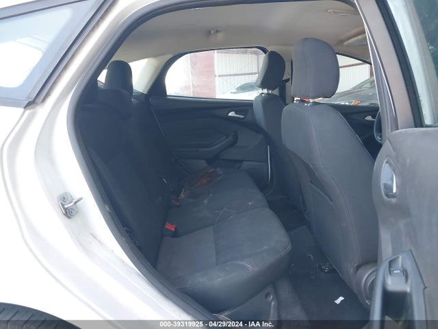 Ford FOCUS SE 2017 1FADP3K20HL223927 Image 8