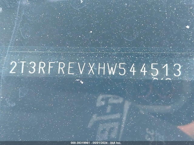 Toyota Rav4 Xle 2017 2T3RFREVXHW544513 Image 9
