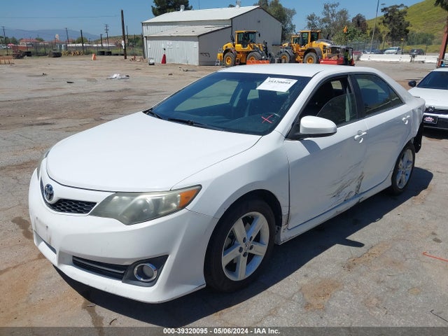 Toyota CAMRY SE 2014 4T1BF1FK2EU440349 Image 2