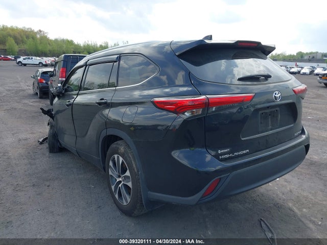 Toyota Highlander Xle 2021 5TDGZRBH3MS145743 Image 3