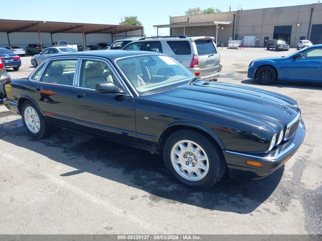 2001 JAGUAR XJ8 SAJDA14C31LF36843 Photo 0