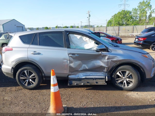 Toyota Rav4 Xle 2018 2T3RFREV7JW749633 Image 13
