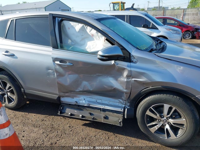 Toyota Rav4 Xle 2018 2T3RFREV7JW749633 Image 6