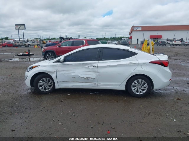 Hyundai ELANTRA SE 2016 5NPDH4AEXGH769095 Image 14
