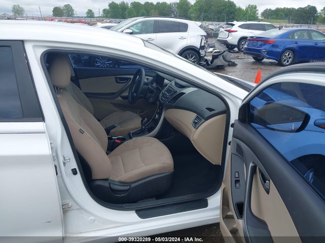 Hyundai ELANTRA SE 2016 5NPDH4AEXGH769095 Image 5