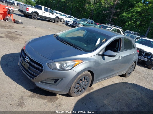 Hyundai ELANTRA GT 2017 KMHD35LHXHU363882 Image 2