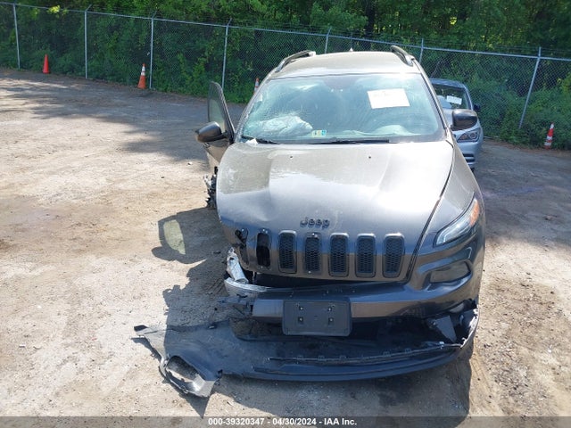 1C4PJMCS3FW745931 Jeep Cherokee Latitude Altitude