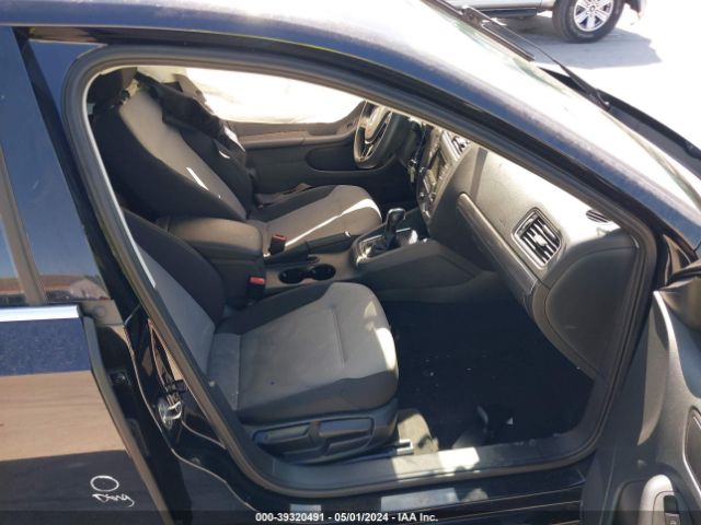3VW2B7AJ1HM227495 Volkswagen Jetta 1.4t S