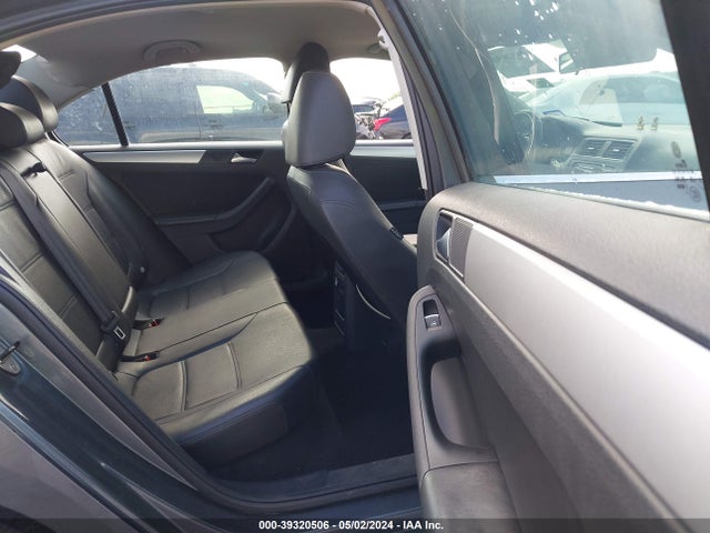 2013 Volkswagen Jetta 2.5l Se მანქანა იყიდება აუქციონზე, vin: 3VWDP7AJ7DM402921, აუქციონის ნომერი: 39320506