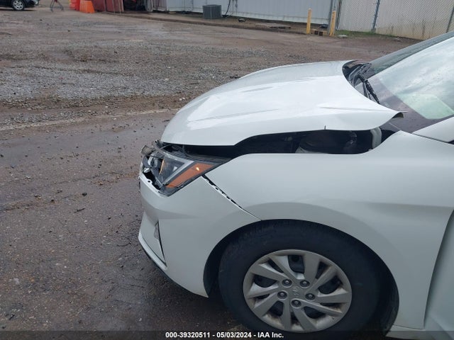 Hyundai ELANTRA SE 2019 5NPD74LF7KH464476 Image 17