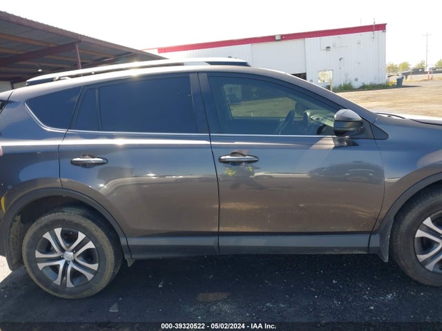 Toyota RAV4 LE 2017 JTMBFREV0HJ153371 Image 13