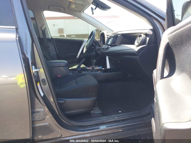 Toyota RAV4 LE 2017 JTMBFREV0HJ153371 Image 5