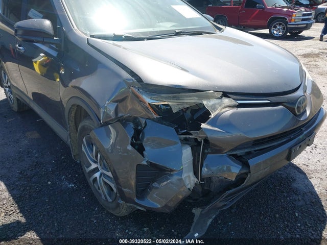 Toyota RAV4 LE 2017 JTMBFREV0HJ153371 Image 6