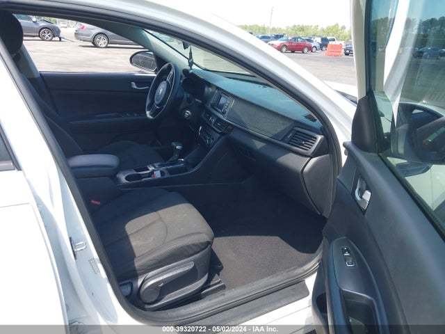 KIA Optima Lx 2016 KNAGT4L37G5101954 Image 5