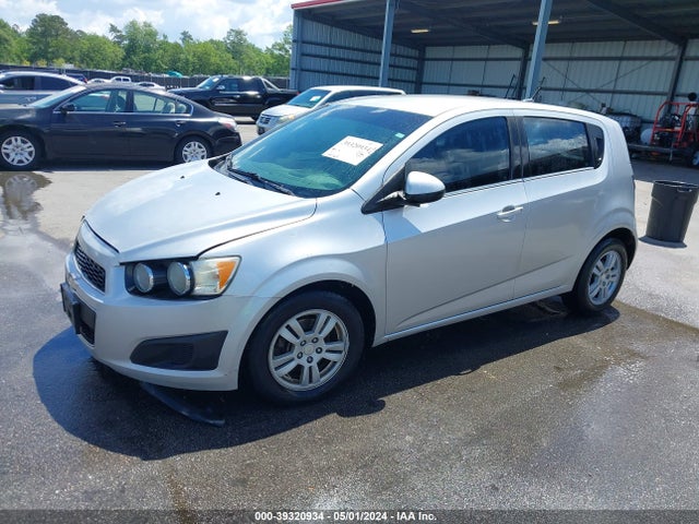 Chevrolet Sonic Lt Auto 2014 1G1JC6SH2E4100692 Image 2