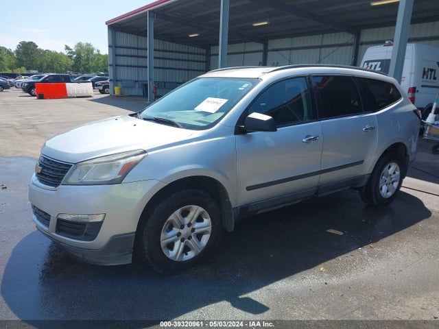 Chevrolet Traverse Ls 2015 1GNKRFED4FJ250414 Image 2