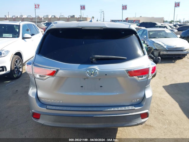 Toyota Highlander Xle V6 2014 5TDKKRFH2ES027922 Image 16